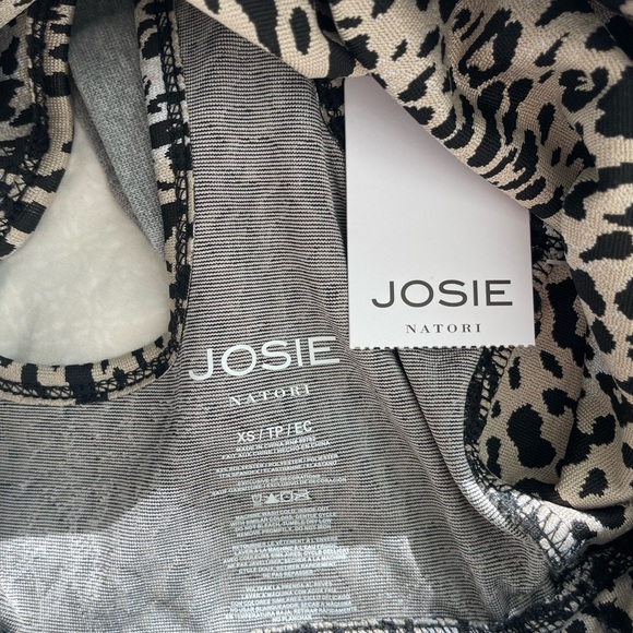 JOSIE NATORI | Matching Cheetah Print Active or Lounge Set - Picture 10 of 10